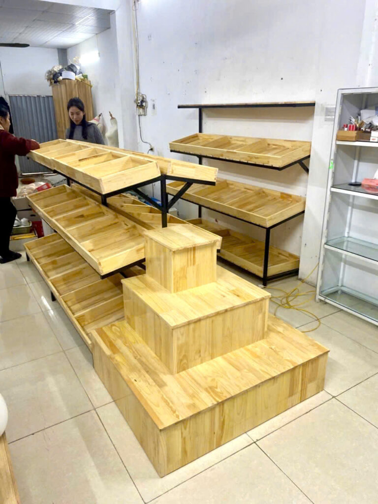 Giá Kệ Bán Gạo – Giải Pháp Trưng Bày Gạo Thẩm Mỹ, Tiện Lợi Cho Cửa Hàng 